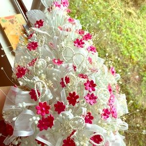 Quinceñera dress and bouquet